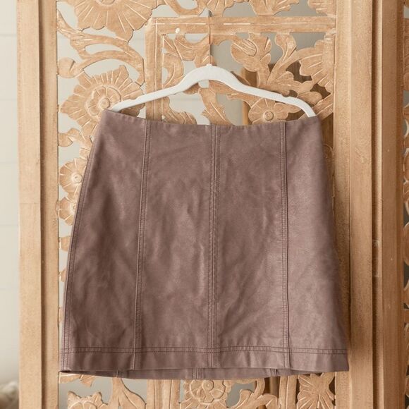 Free People Leather Look Mauve/Brown Mini Skirt size 4 - Picture 1 of 7